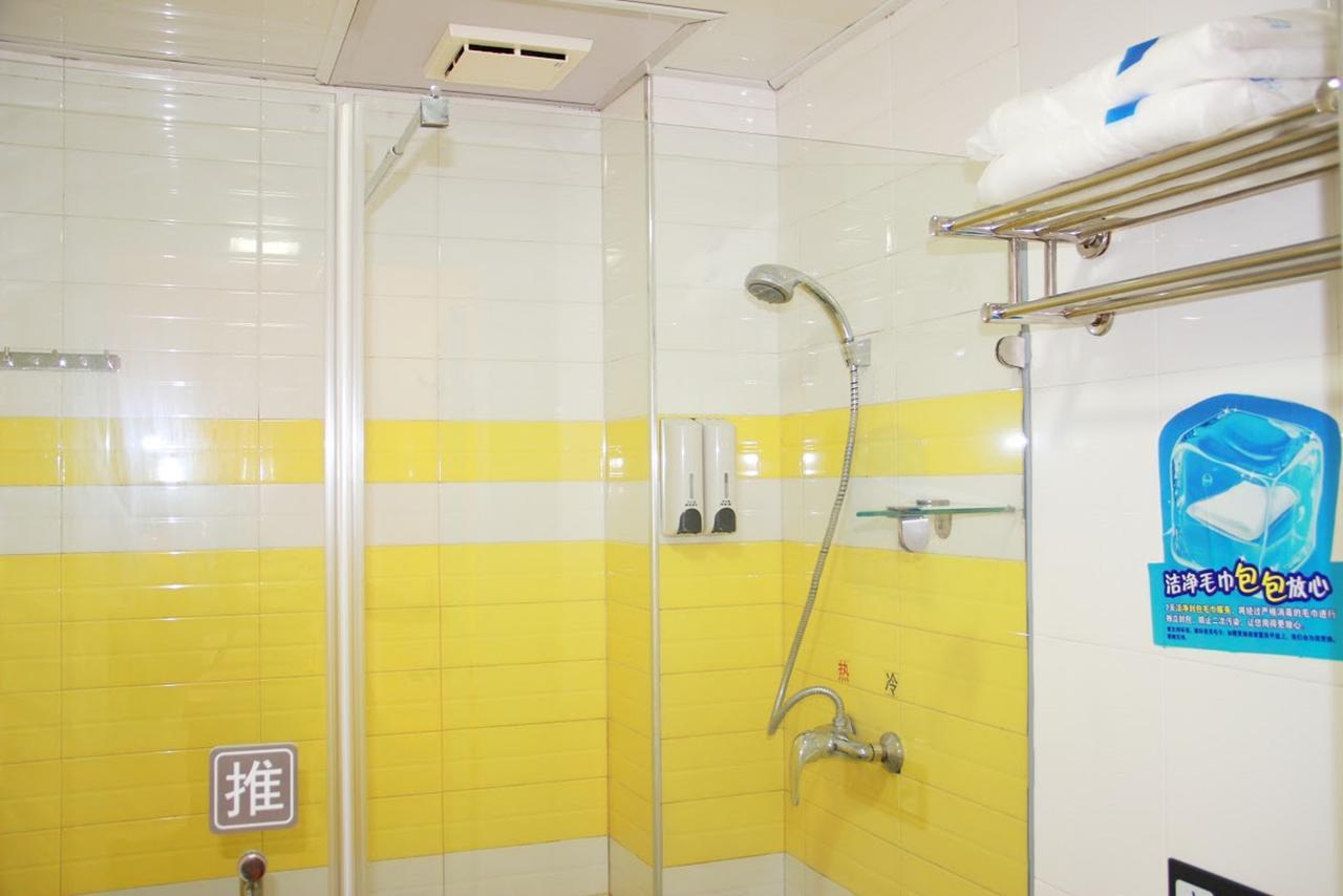 7Days Inn Zhongshan Li He Square Exterior foto